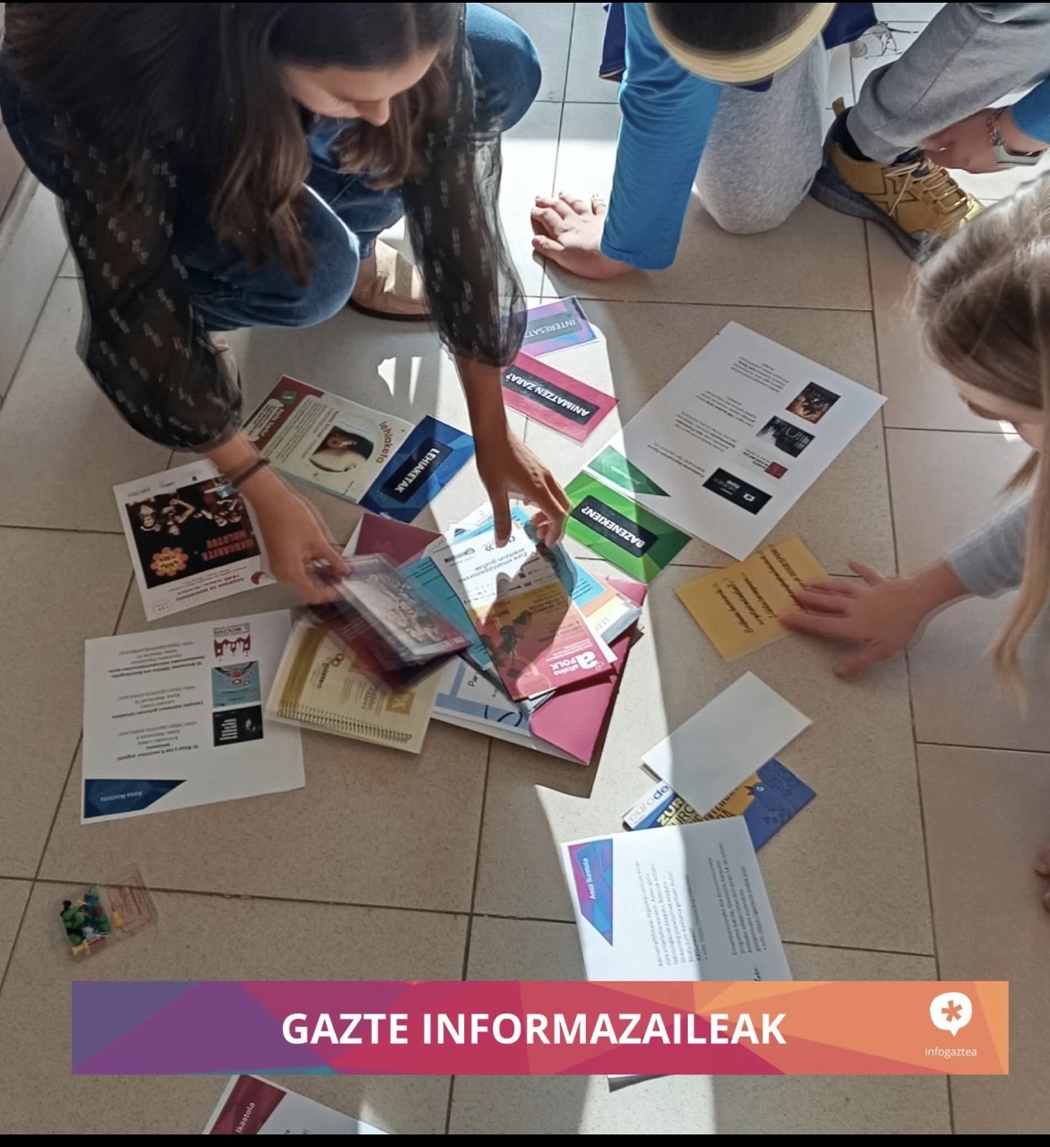 Gazte informazaileak